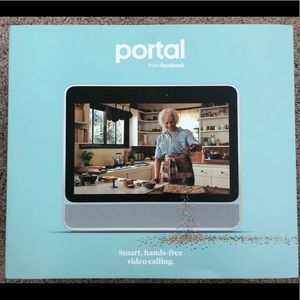 LIKE NEW FACEBOOK PORTAL